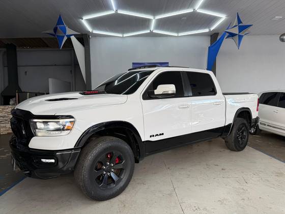 RAM 1500 5.7 V8 GASOLINA REBEL CD 4X4 AUTOMÁTICO